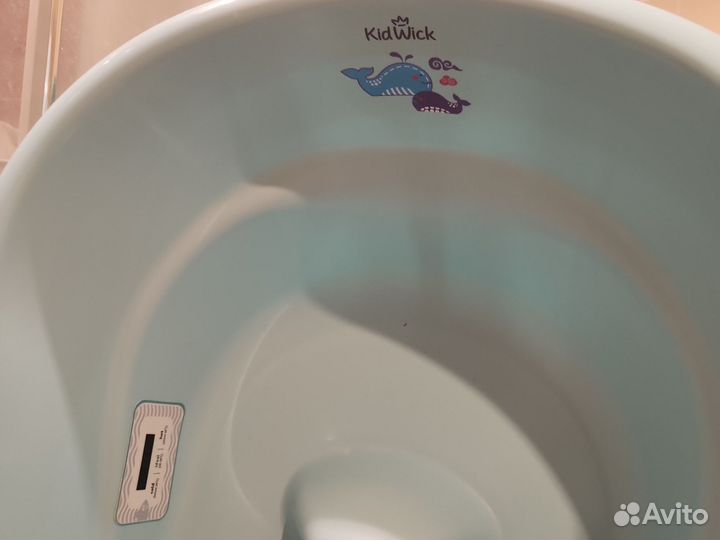 Ванночка для купания с термометром kidwick