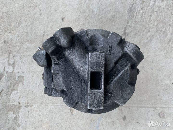 Компрессор кондиционера Bmw 5 e39