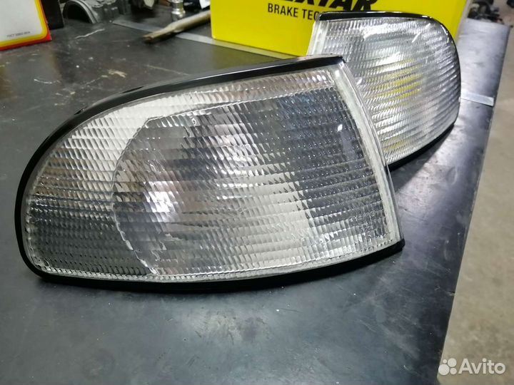 Поворотники передние Ауди А4 Б5 Type Valeo Белые