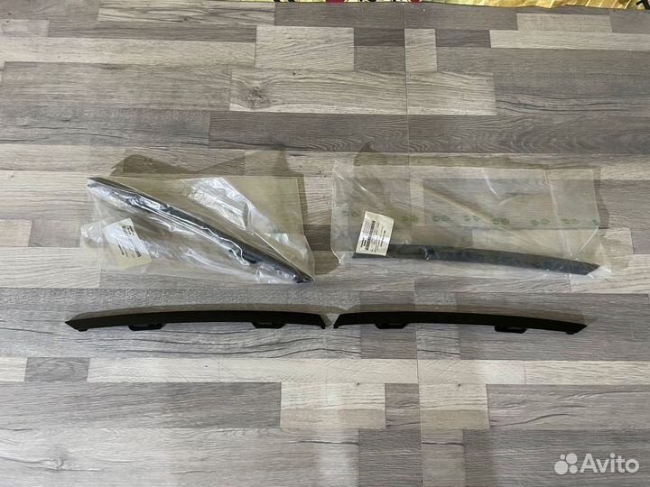 Решетки в бампер полоски на Porsche Cayenne 9Y