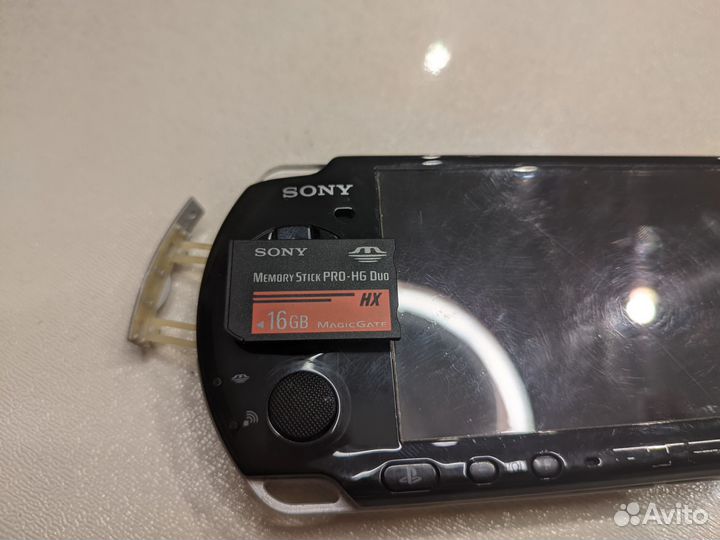 Портативная приставка Sony PSP 3008