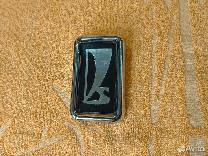 Эмблема Ваз 21011 (2121)