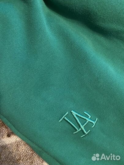 Спортивный костюм женский