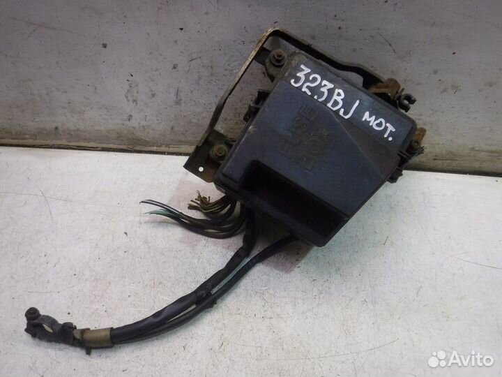 Блок предохранителей Mazda Protege BJ FS