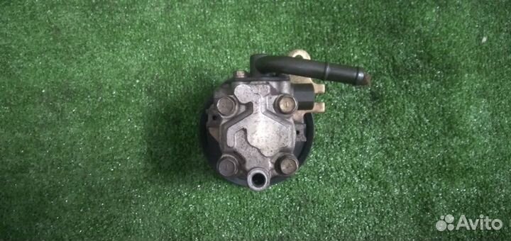 Насос гура Nissan Almera Classic 2006-2012