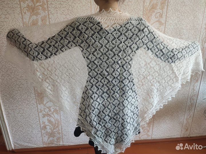 Оренбурский пуховый палантин