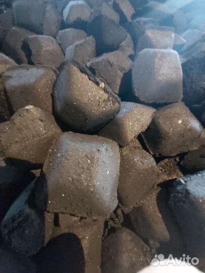 Древесный уголь в брикетах