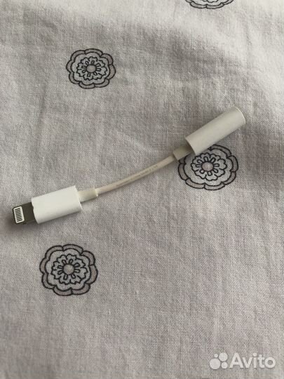 Переходник для наушников iPhone оригинал