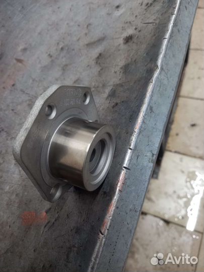 Кронштейн шестерни 079109224f q7 bar