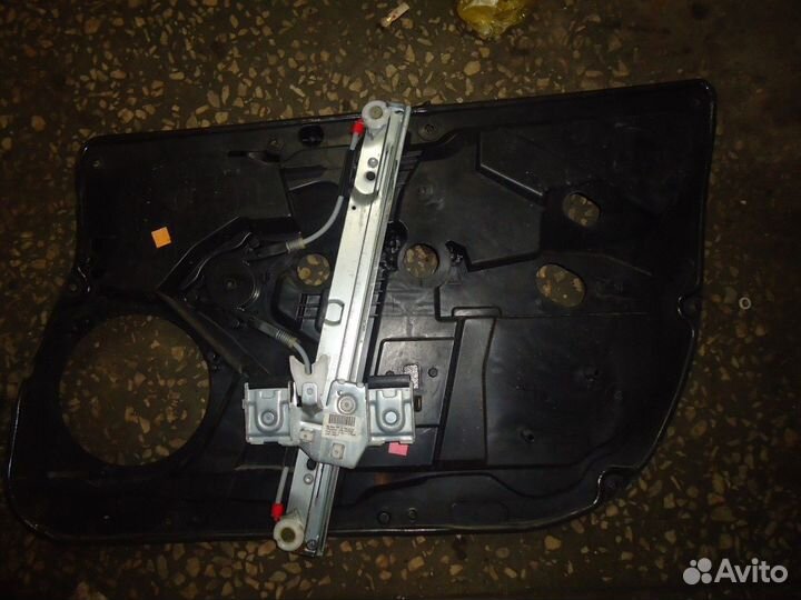 Стеклоподъемник электрический передний левый
