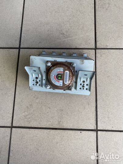 Подушка безопасности в торпедо Vortex Estina