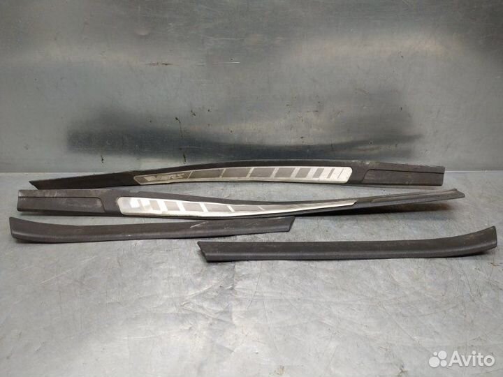 Накладка порога (внутренняя) Skoda Octavia (A5