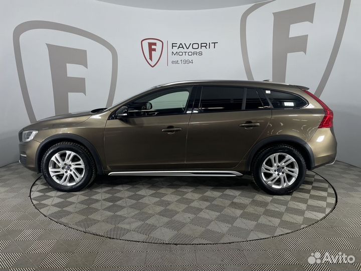 Volvo V60 Cross Country 2.4 AT, 2018, 177 000 км