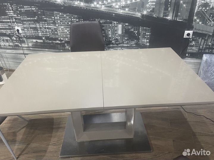 Кухонный стол и стулья бу