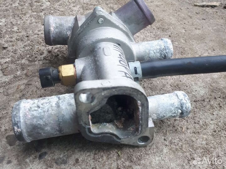 Корпус термостата лада приора