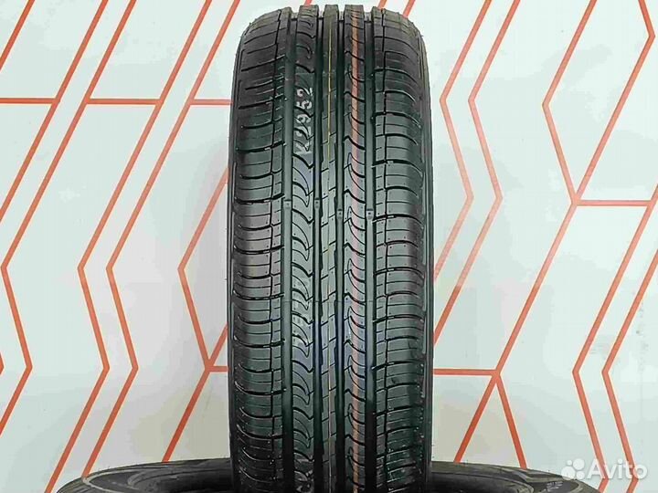 Roadstone CP 672 215/60 R16 95H