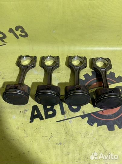 Поршень с шатуном Kia Rio 2015-2017