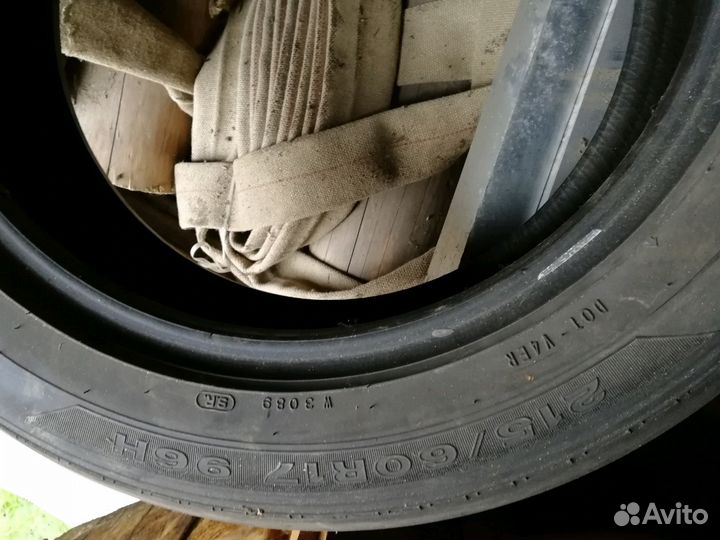 Dunlop Grandtrek ST20 215/60 R17 96H