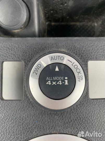 Консоль селектора АКПП Nissan X-Trail T31 2.5