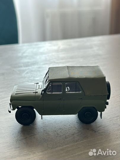 Модель автомобиля УАЗ 469Б