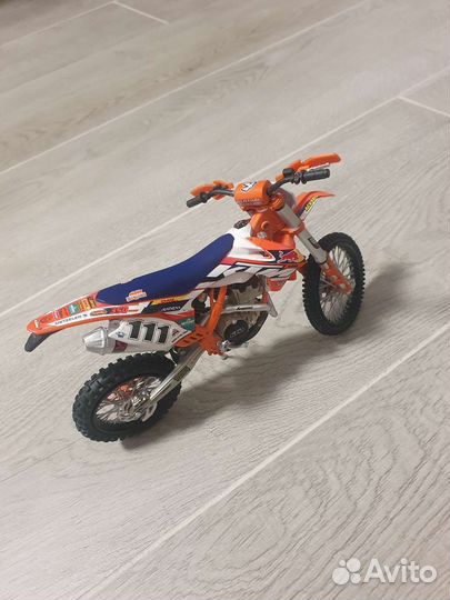 Модель мотоцикла KTM