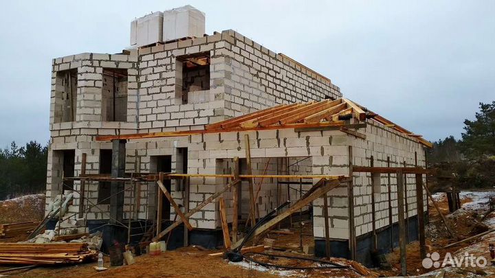 Бригада строителей