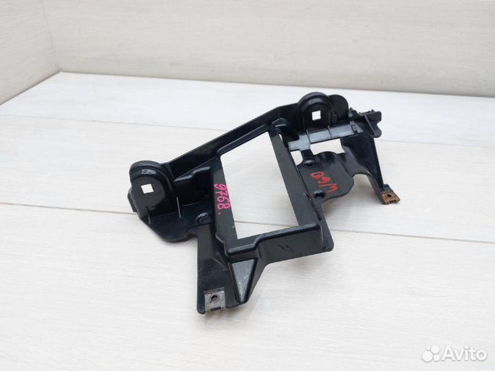 Кронштейн фары, Крепление фары передний правый Bmw