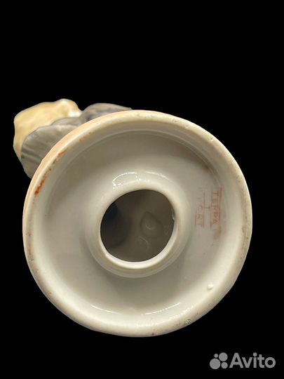 Статуэтка фарфор Солист Hummel Goebel Германия