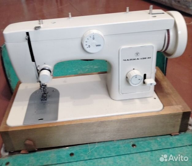 Швейная машинка чайка 132м
