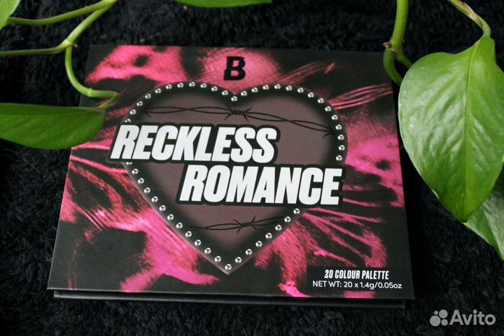 Палетка теней Beauty Bay Reckless Romance