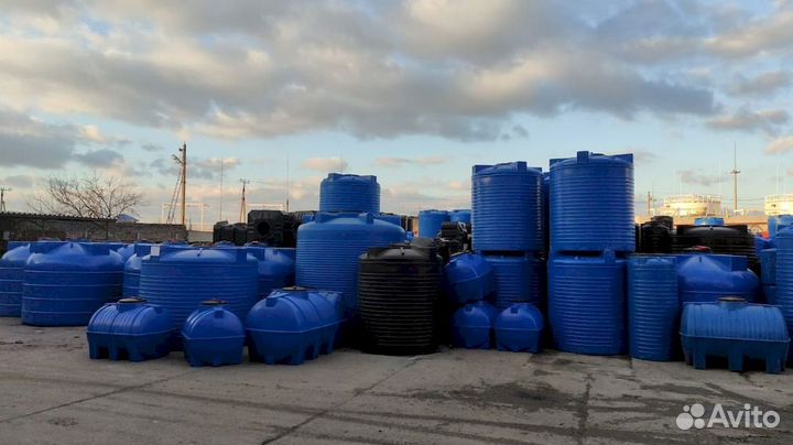 Ёмкость пластиковая в обрешётке