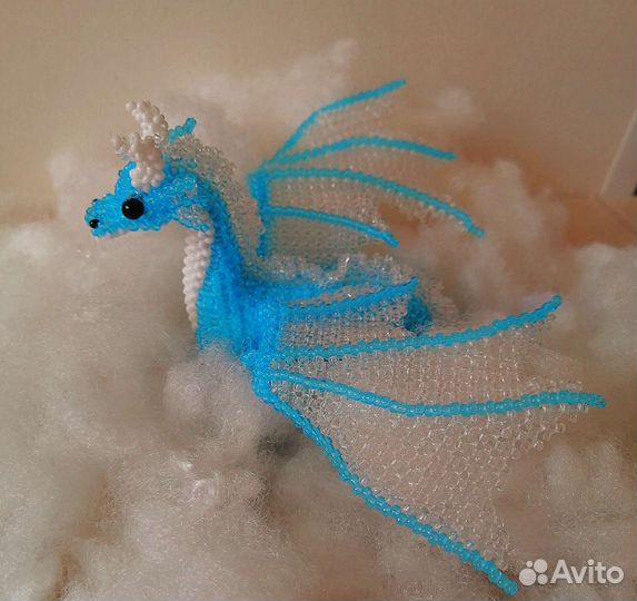 Большой дракон из бисера