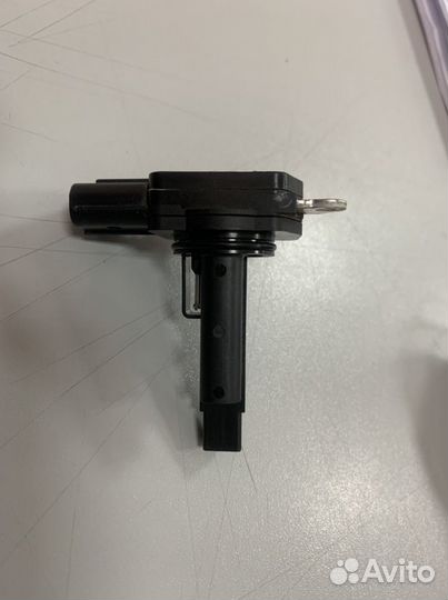 22204-37010 Toyota Расходомер воздуха (массметр)