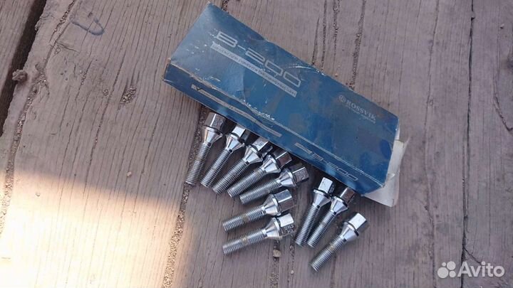 Гайки и болты