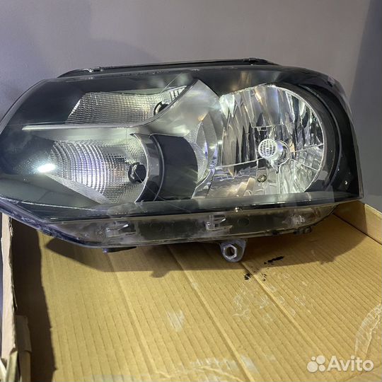 Фары передние VW Transporter