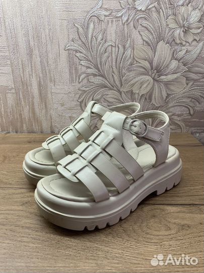 Сандали 34р