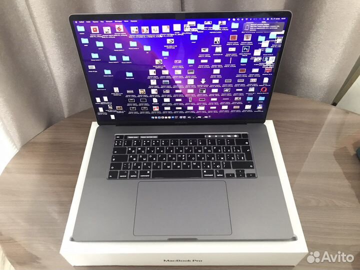 Apple MacBook Pro 16