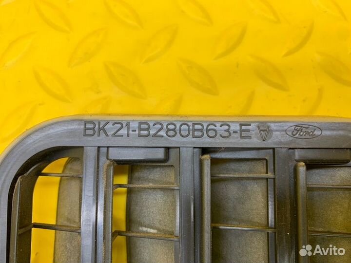 Решетка вентиляции Ford Transit 8 FCD 310M 125Л.С