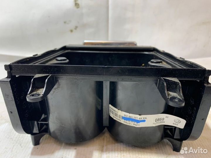 Подстаканник Volkswagen Passat B6 2005-2010