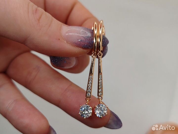 Серьги длинные, легкие с цирконом, покрытие золото