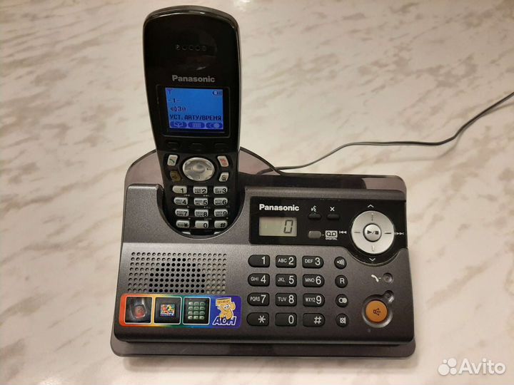 Радиотелефон Panasonic с автоответчиком
