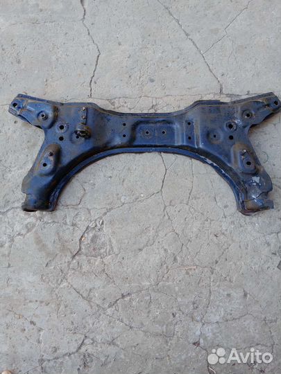 Подрамник Suzuki Liana 2006г