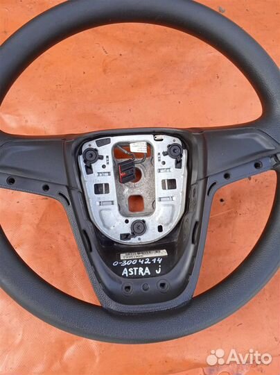 Рулевое колесо Opel Astra J (2009-2015)