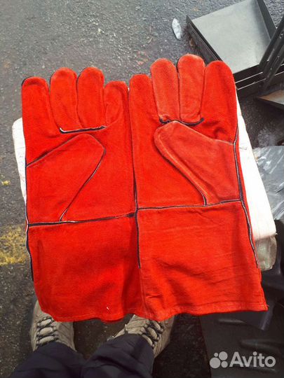 Перчатки и рукавицы