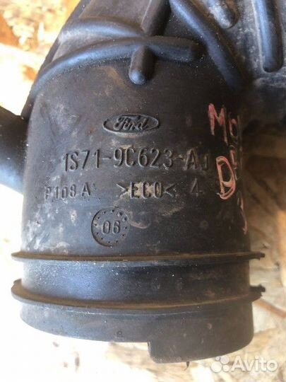 Патрубок воздушного фильтра Ford Mondeo