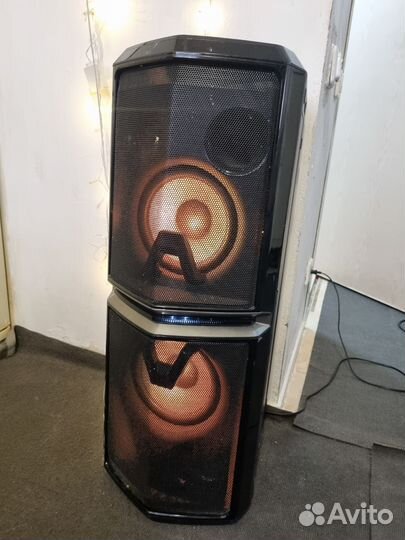 Музыкальная колонка lg 600 wattс блютузом