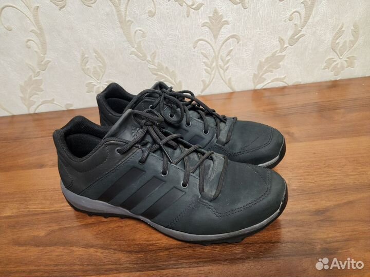 Кроссовки Adidas