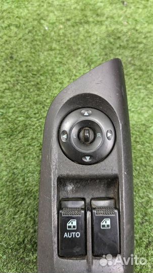 Блок управления стеклоподъемниками Hyundai Tiburo