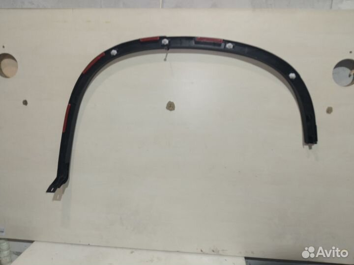 Накладка колёсной арки Volkswagen Tiguan зад прав