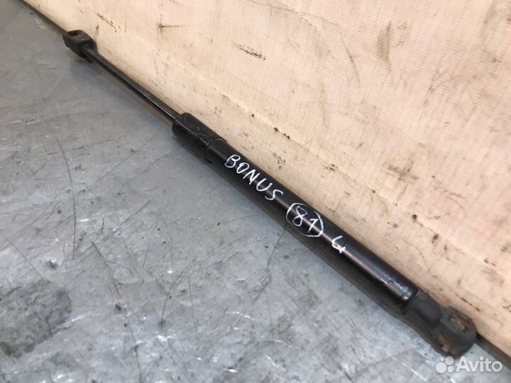 Амортизатор багажника задний Chery Bonus A13